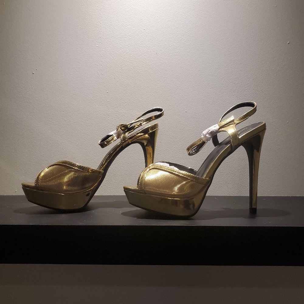 Avalon heel in gold